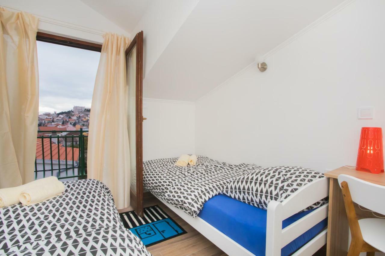 Apartments Tonka Шибеник Экстерьер фото