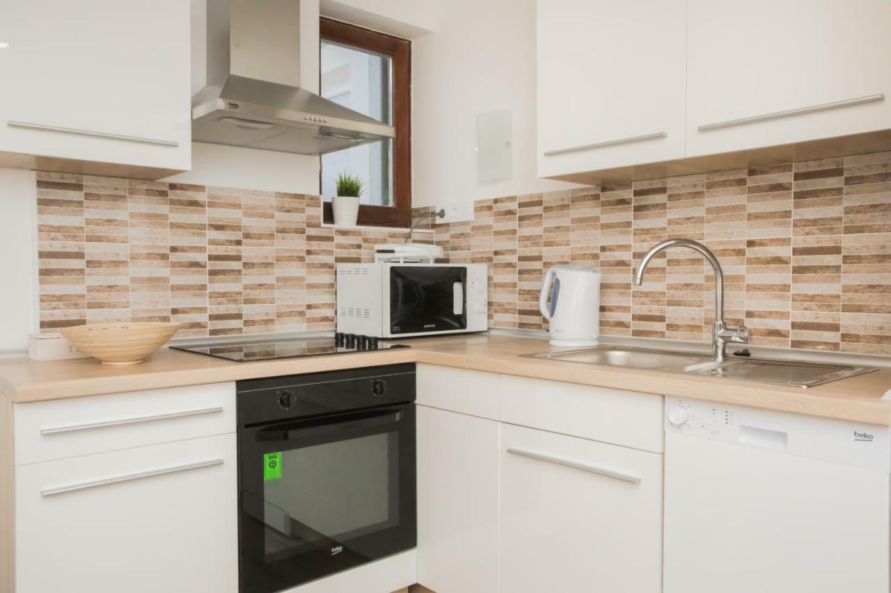 Apartments Tonka Шибеник Экстерьер фото