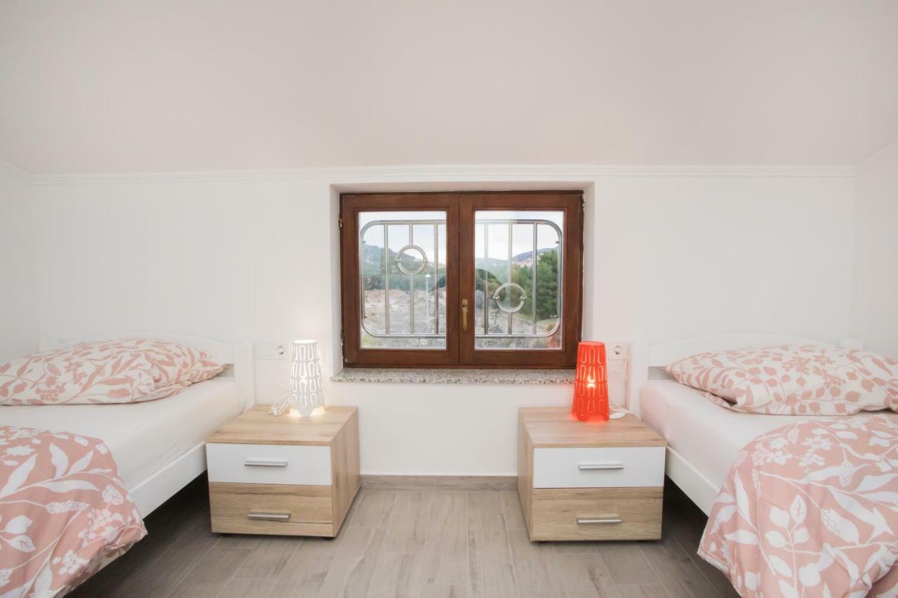 Apartments Tonka Шибеник Экстерьер фото